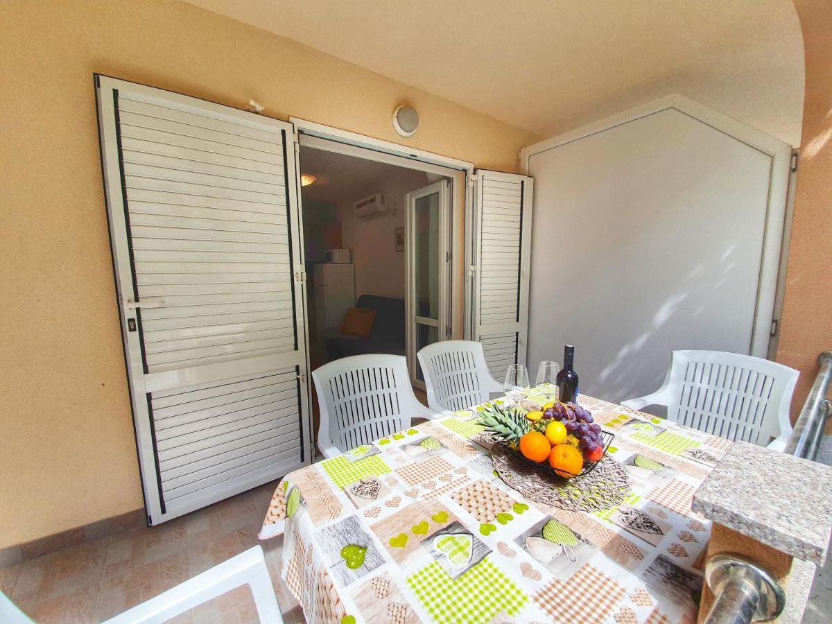 Apartmani Steli วีร์ ภายนอก รูปภาพ